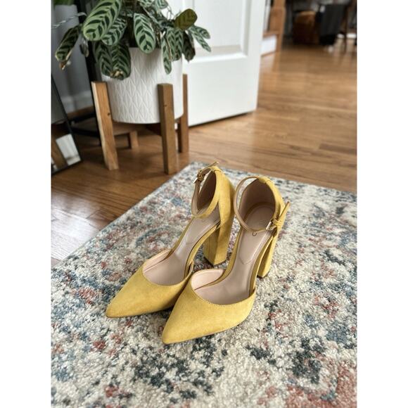 Aldo Women’s Heels Yellow Pointed Size 7 - Picture 1 of 4
